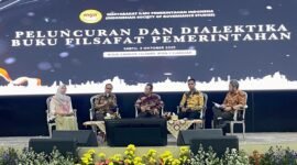 Diskusi dengan jajaran penulis Buku 