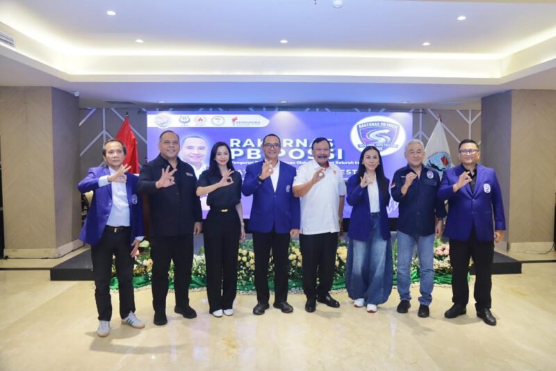 Ketum PB POSSI Komjen Pol. Makhruzi Rahman, S.IK., M.H., M.Tr.Opsla bersama membuka rakernas perdana (Foto : Ist)