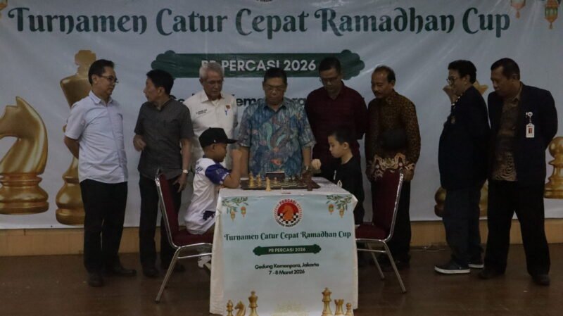 GM Utut Adianto membuka turnamen Catur Ramadhan Cup 2026 (Foto : Eko Djat)